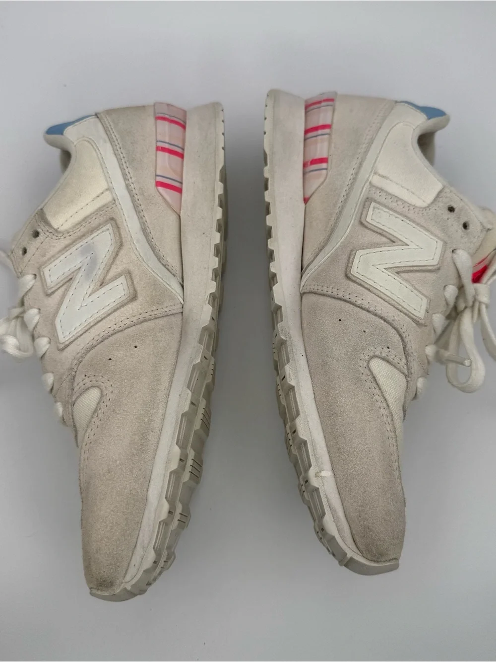 New Balance WL696OSA Women’s 696 Classic Retro Sneakers Off White Pink Blue Sz 7